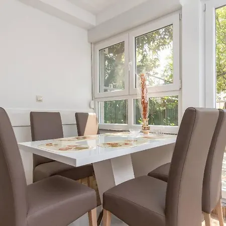 Batarelo Daire Split